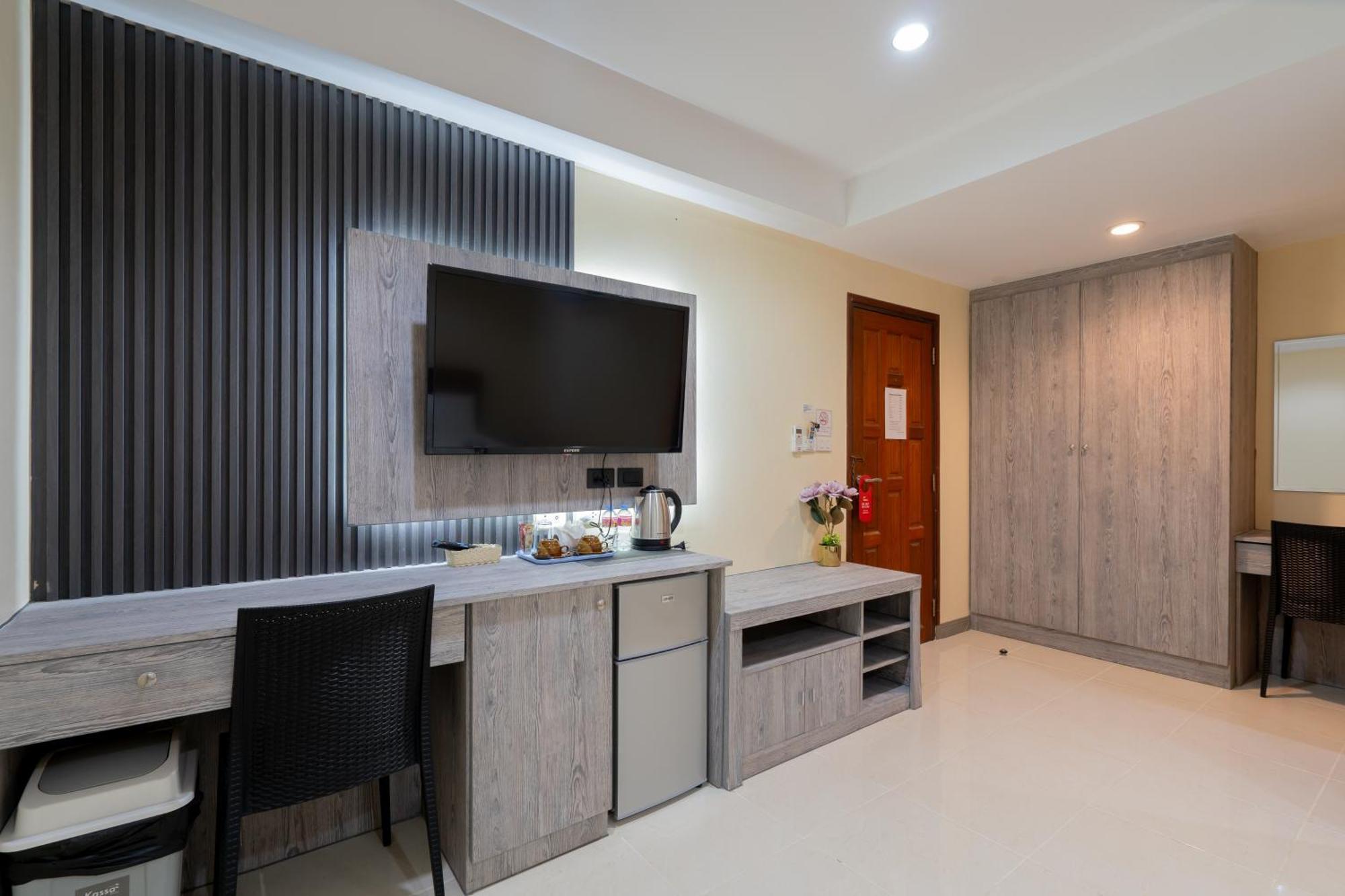 Square One Hotel Patong Zewnętrze zdjęcie