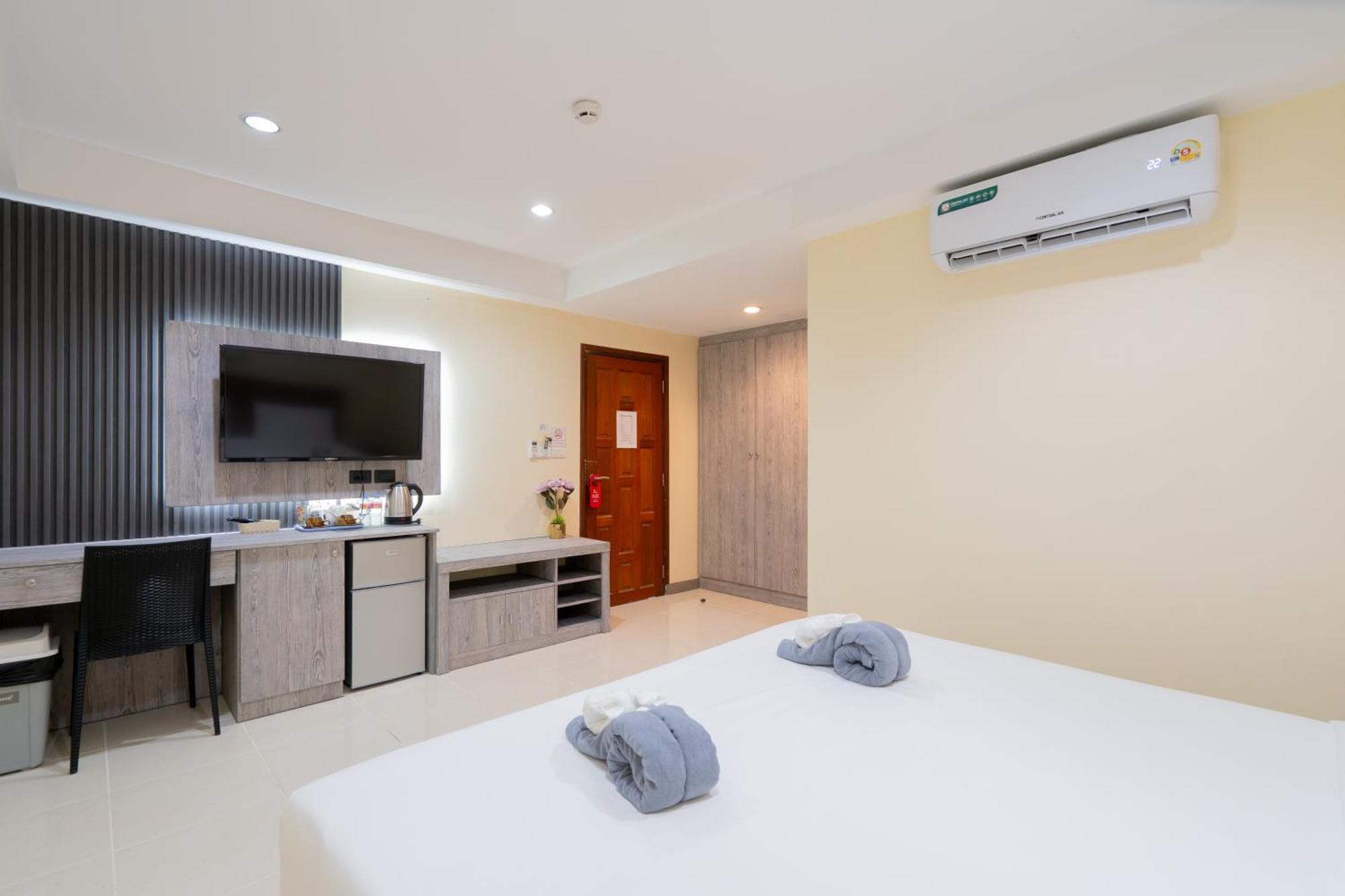 Square One Hotel Patong Zewnętrze zdjęcie