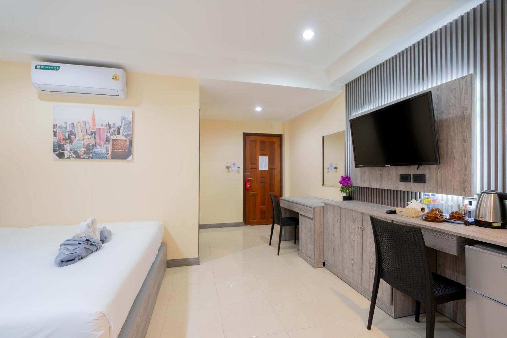 Square One Hotel Patong Zewnętrze zdjęcie